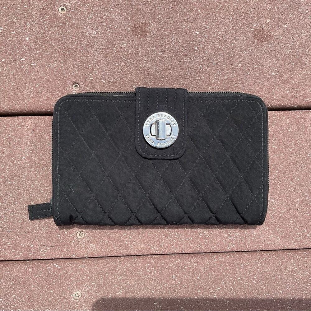 Vera Bradley RFID Turnlock Wallet CLASSIC BLACK
